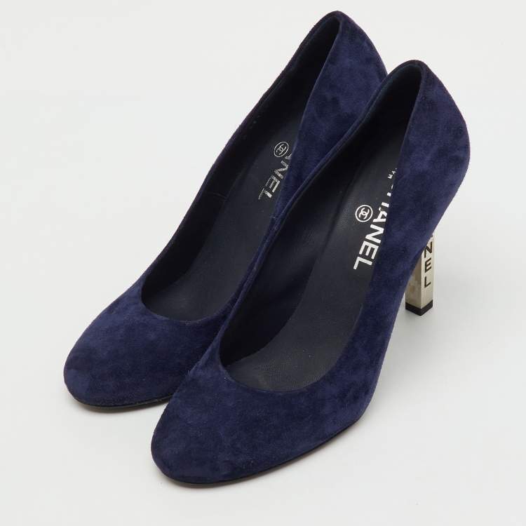 Pre Owned Chanel Navy Blue Suede Round Toe Logo Metal Heel Pumps Size 39