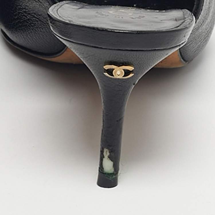 Pre Owned Chanel Black Leather CC Cap toe Slingback Pumps Size 40.5