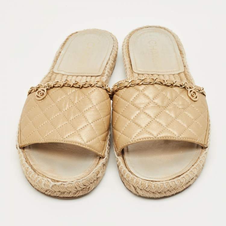 Pre Owned Chanel Gold Quilted Leather CC Chain Espadrille Flat Slides Size 40