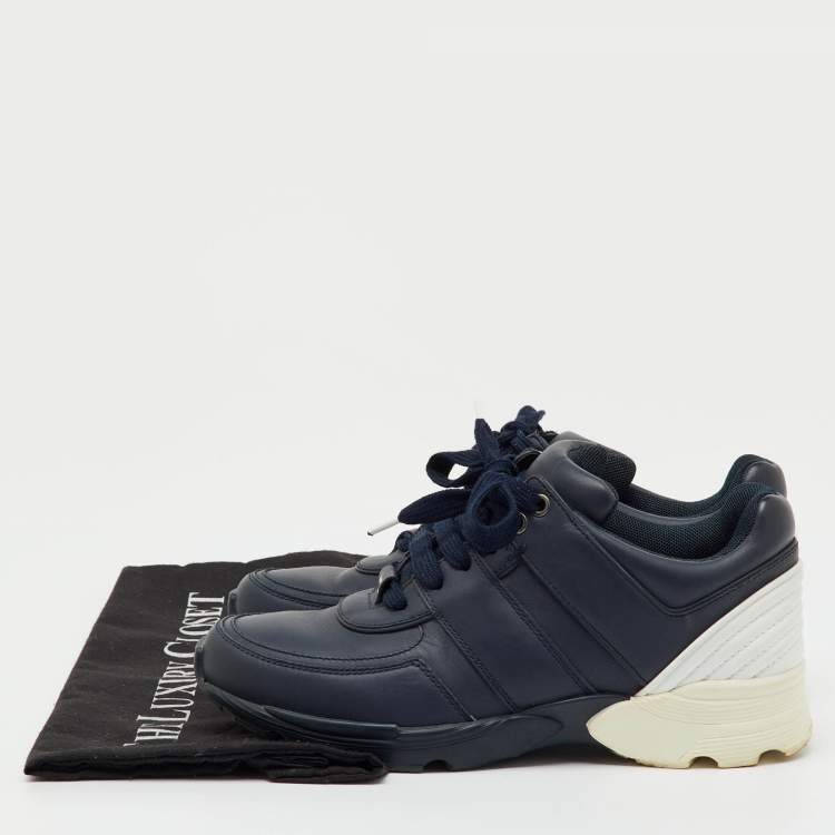 Pre Owned Chanel Navy Blue/White Leather CC Low Top Sneakers Size 36.5