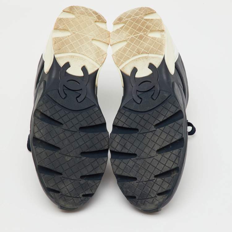 Pre Owned Chanel Navy Blue/White Leather CC Low Top Sneakers Size 36.5