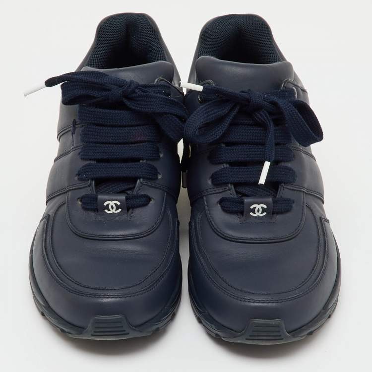 Pre Owned Chanel Navy Blue/White Leather CC Low Top Sneakers Size 36.5