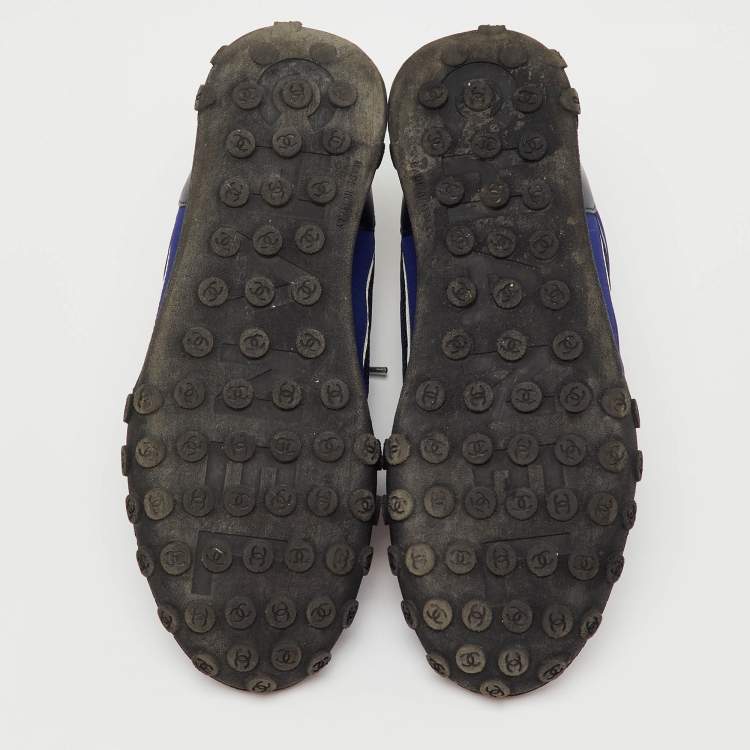 Pre Owned Chanel Navy Blue/White Leather, Neoprene and Mesh CC Low Top Sneakers Size 40