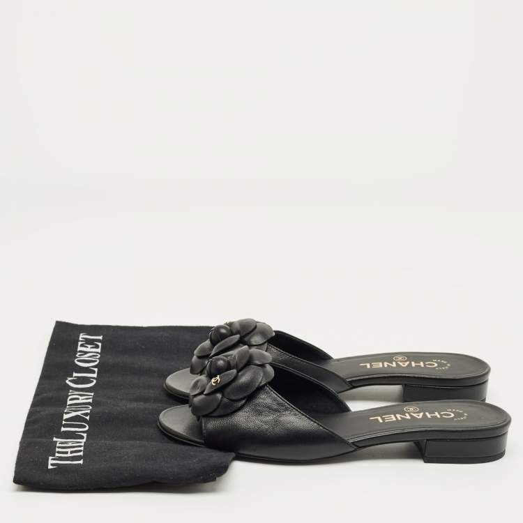 Pre Owned Chanel Black Leather CC Camellia Flat Slide Size 36