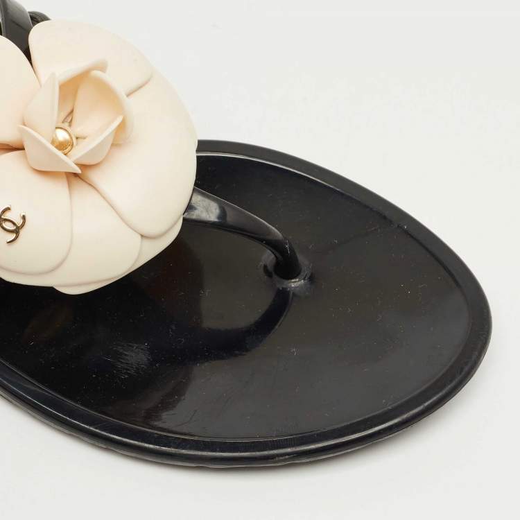 Pre Owned Chanel Black and White Jelly Camellia Thong Sandals Size 39