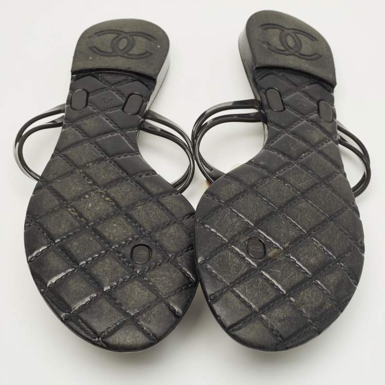 Pre Owned Chanel Black and White Jelly Camellia Thong Sandals Size 39