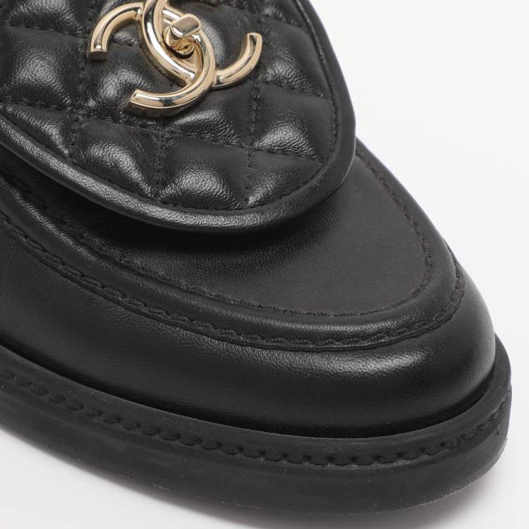 Pre Owned Chanel Black Leather CC Turnlock Loafers Size 38