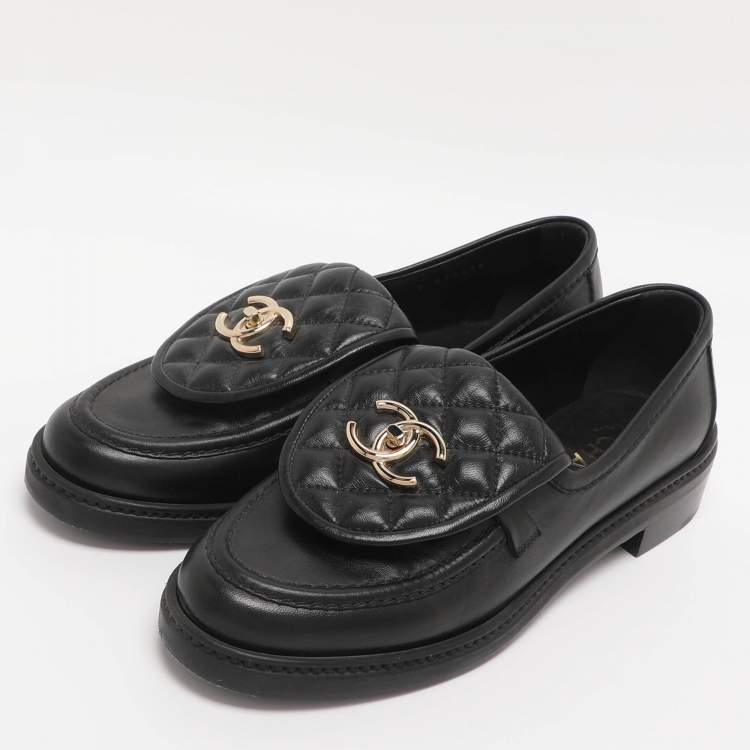 Pre Owned Chanel Black Leather CC Turnlock Loafers Size 38