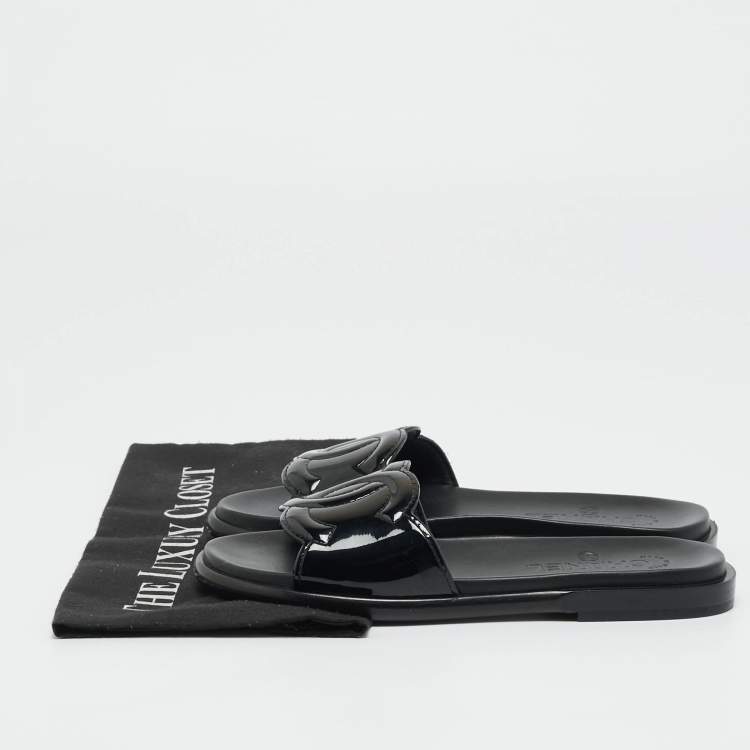 Pre Owned Chanel Black Patent Leather CC Logo Flat Slides Size 36