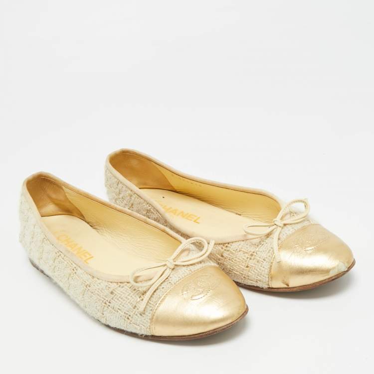 Pre Owned Chanel Gold/Cream  Leather and Tweed CC Ballet Flats Size 38.5