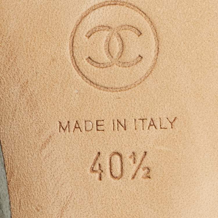 Pre Owned Chanel White/Black Nubuck Leather Platform Pumps Size 40.5