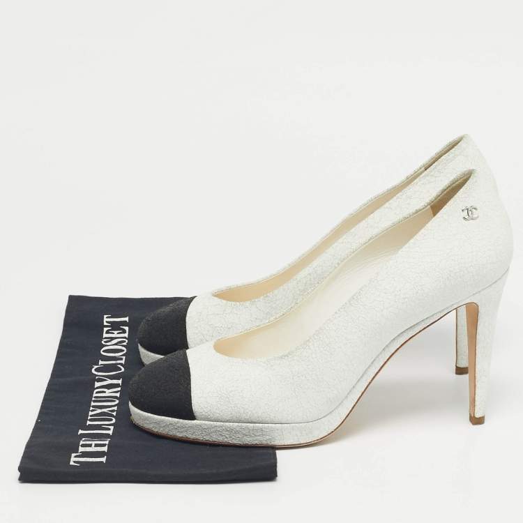 Pre Owned Chanel White/Black Nubuck Leather Platform Pumps Size 40.5