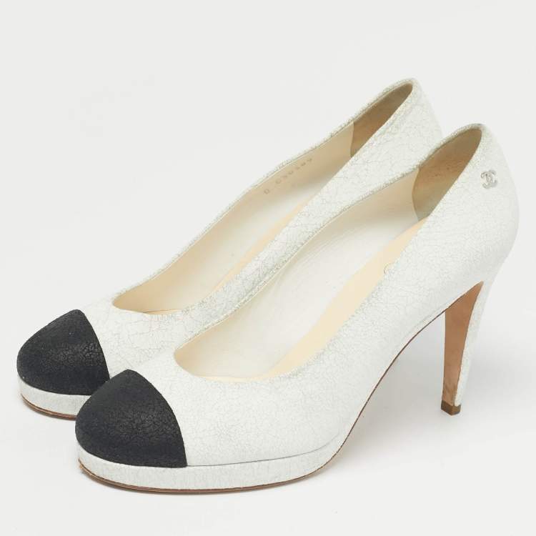 Pre Owned Chanel White/Black Nubuck Leather Platform Pumps Size 40.5