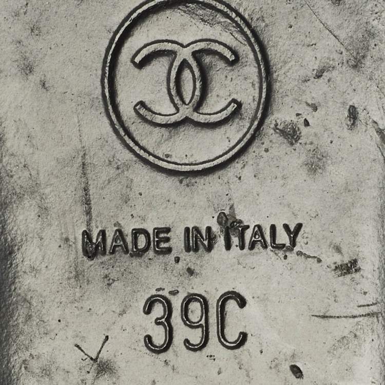 Pre Owned  Chanel Two Tone Leopard Print Calf Hair CC Thong Flat Sandals Size 39