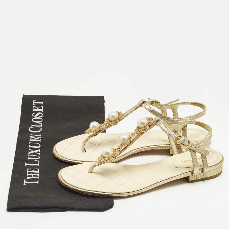 Pre Owned Chanel Gold Leather Pearl Camellia Thong T-Strap Flat Sandals Size 38.5