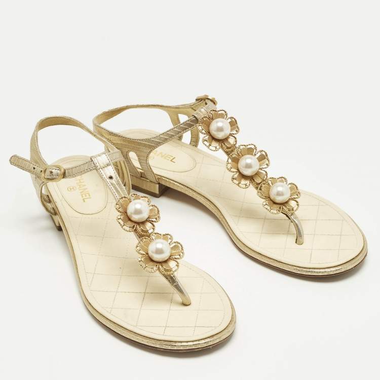 Pre Owned Chanel Gold Leather Pearl Camellia Thong T-Strap Flat Sandals Size 38.5