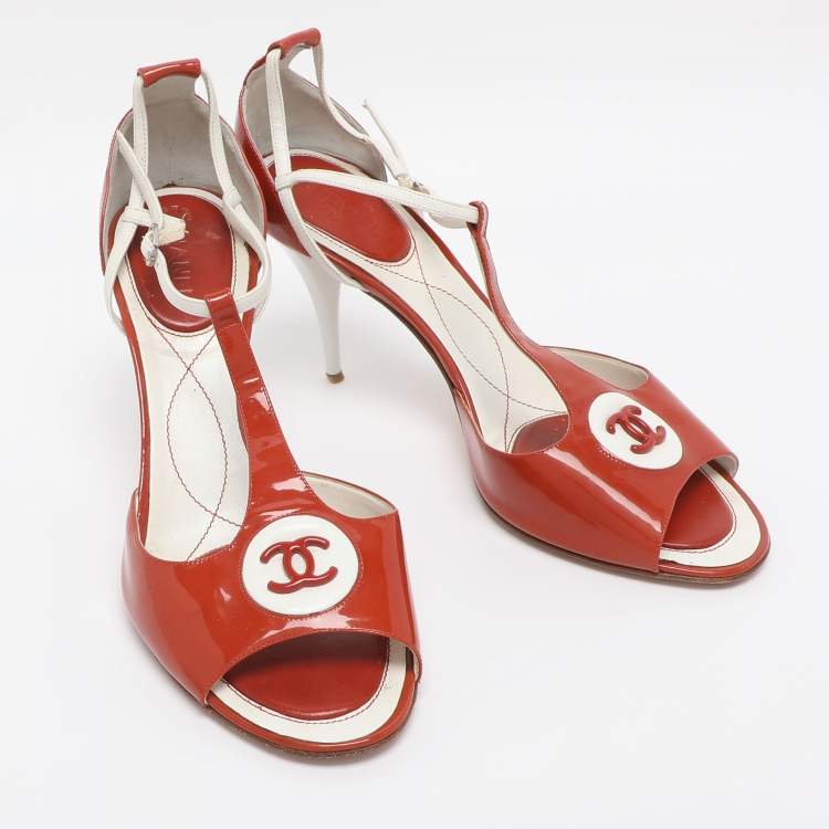 Pre Owned Chanel Brick Red/White Patent and Leather CC Ankle Strap Sandals Size 40