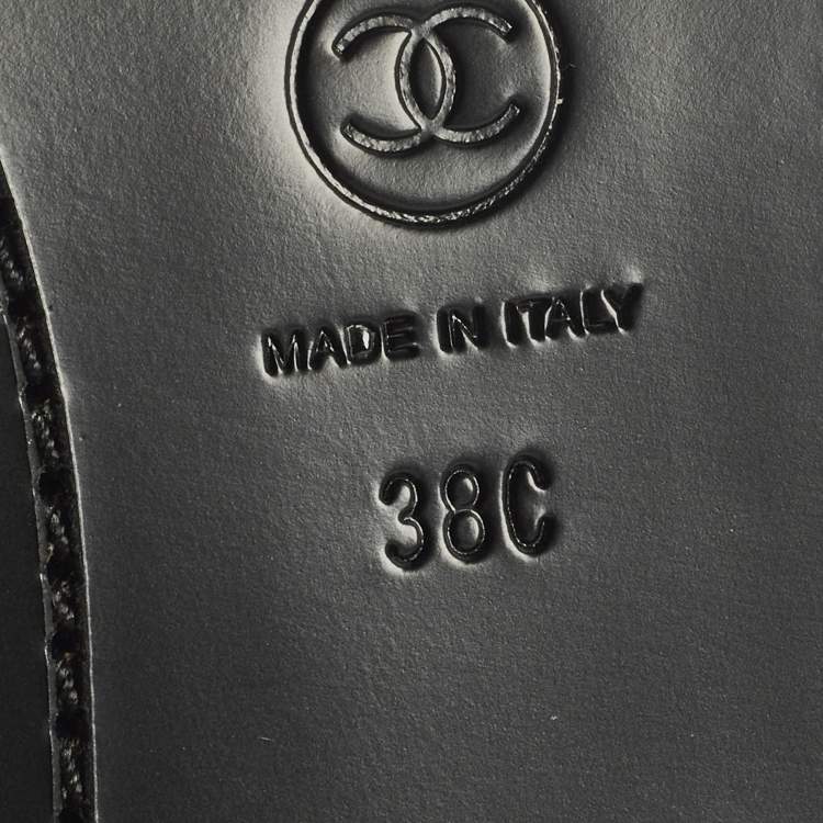 Pre Owned Chanel Black Leather CC Logo Slip On Loafers Size 38