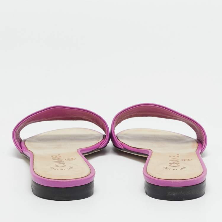Pre Owned Chanel Purple/Navy Blue Leather CC Flat Slides Size 37.5