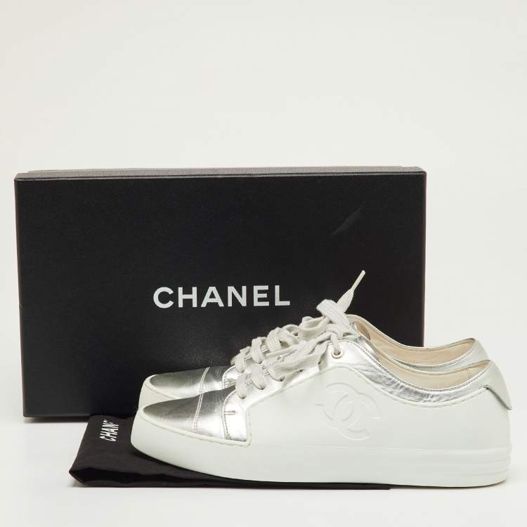 Pre Owned Chanel Silver/White Leather and Rubber CC Low Top Sneakers Size 36.5