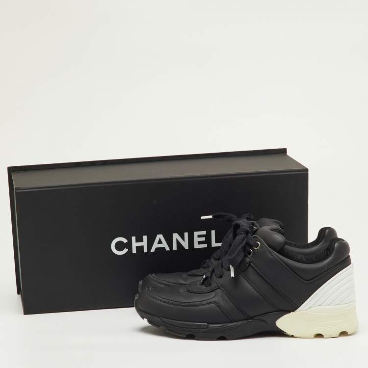 Pre Owned Chanel Black/White Leather CC Low Top Sneakers Size 36
