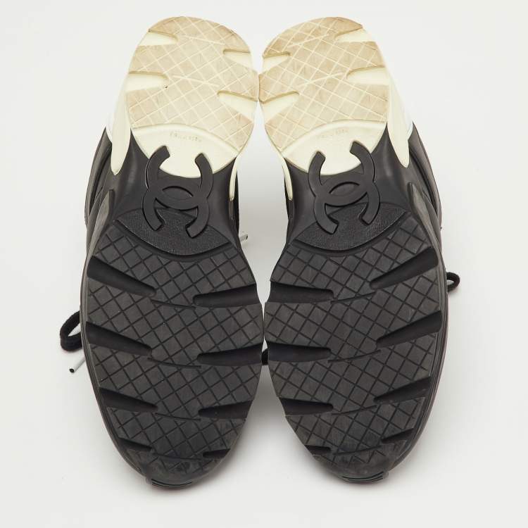 Pre Owned Chanel Black/White Leather CC Low Top Sneakers Size 36
