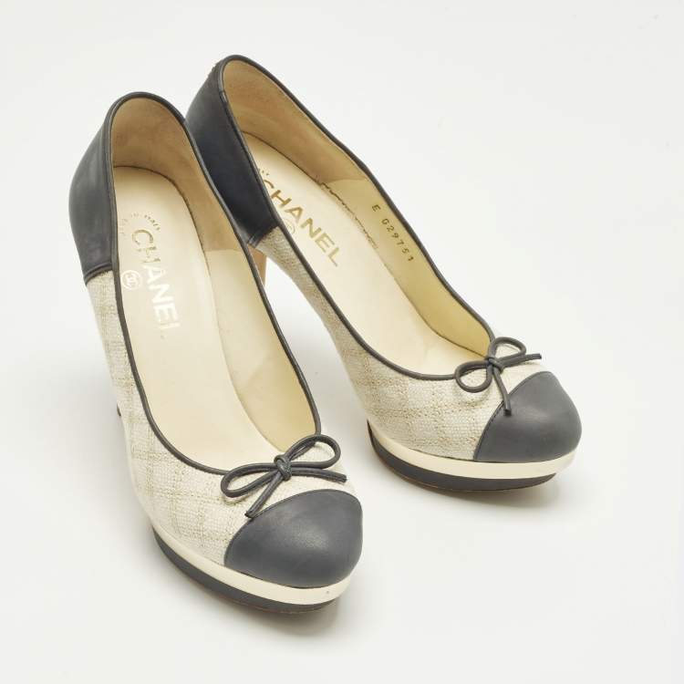 Pre Owned Chanel Size 38.5 Grey/White Canvas and Leather Platform Pumps