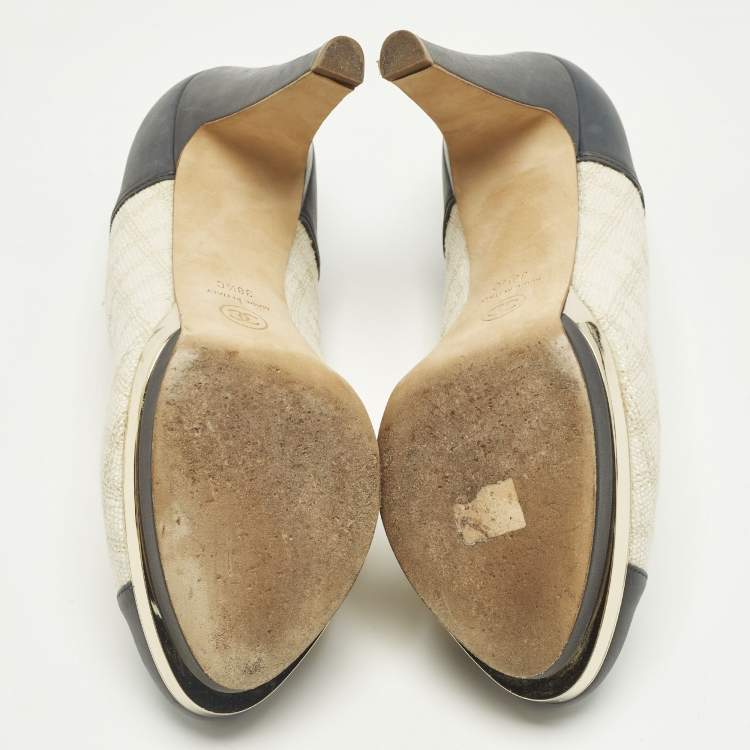 Pre Owned Chanel Size 38.5 Grey/White Canvas and Leather Platform Pumps