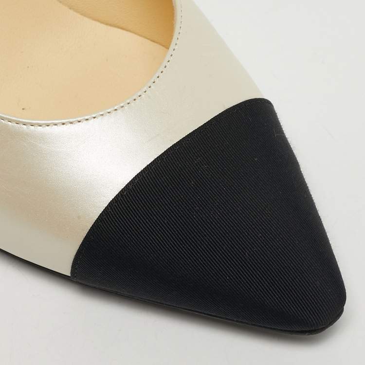 Pre Owned Chanel CC Size 41 Beige/Black Canvas and Leather Cap Toe Pumps