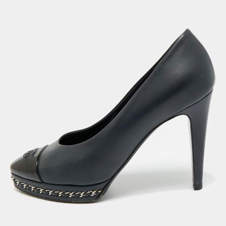 Pre Owned Chanel Two Tone Leather CC Cap-Toe Chain Detail Platform Pumps Size 38.5