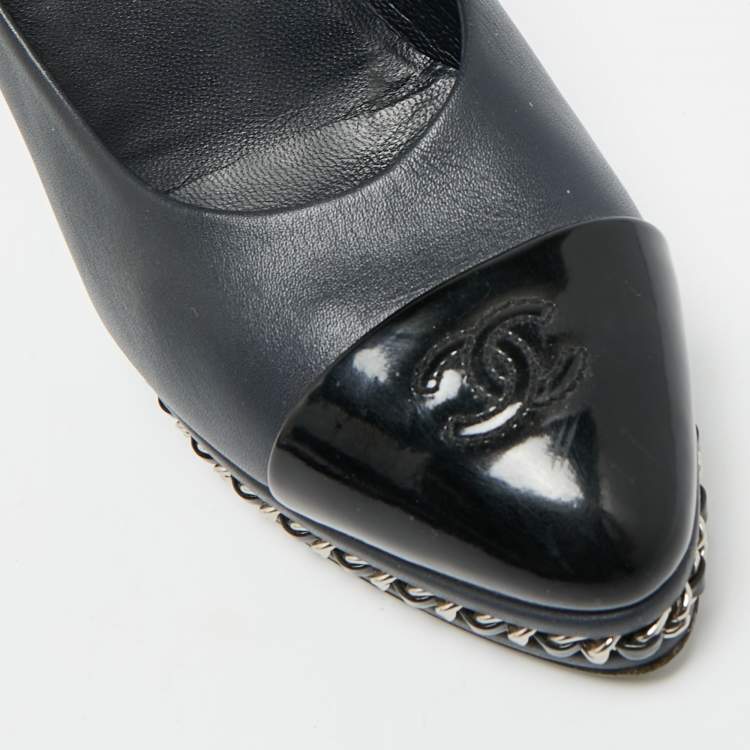 Pre Owned Chanel Two Tone Leather CC Cap-Toe Chain Detail Platform Pumps Size 38.5