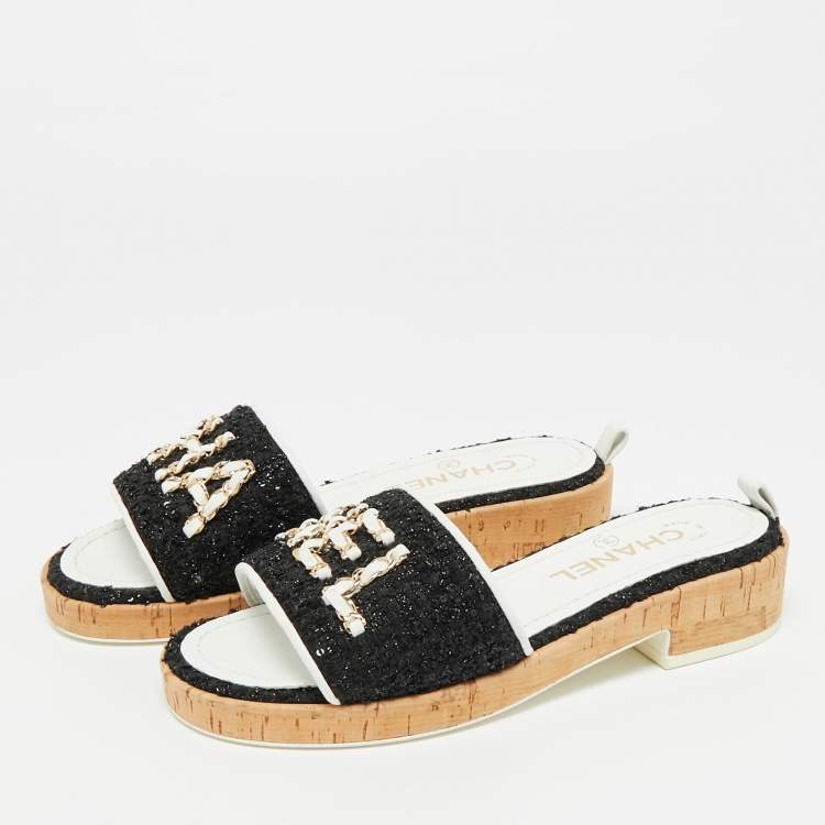مملوكة مسبقًا Chanel Size 36 Black/White Tweed and Leather Logo Chain Link Cork Slide Sandals