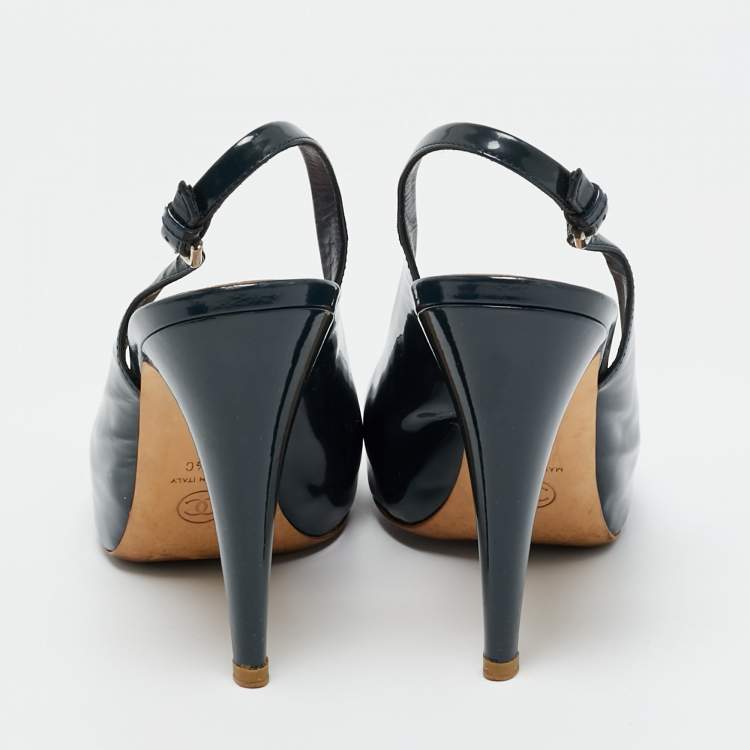 Pre Owned Chanel Size 40.5 Navy Blue Patent Leather CC Open Toe Platform Slingback Sandals