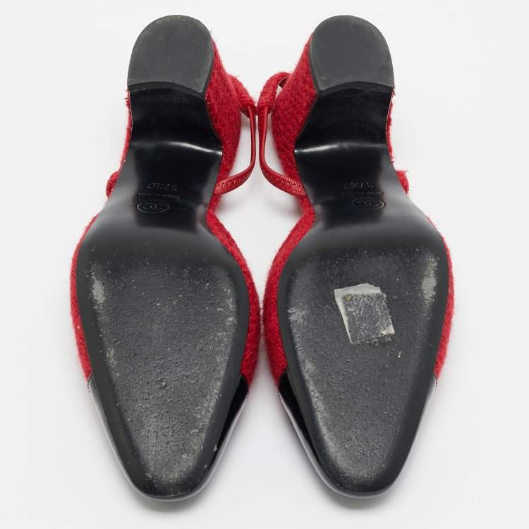 مملوكة مسبقًا Chanel CC Size 37.5 Red/Black Tweed and Patent Leather Slingback Pumps