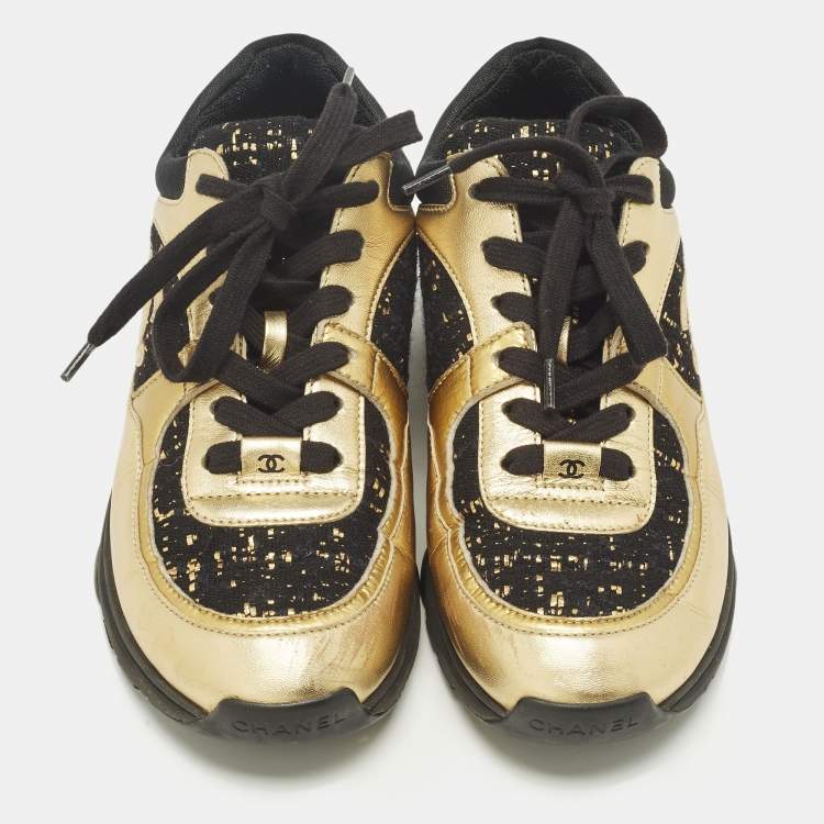 Pre Owned Chanel CC Size 37 Black Leather and Tweed Low Top Sneakers