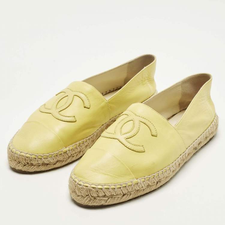 Pre Owned Chanel CC Size 40 Green Leather Espadrille Flats
