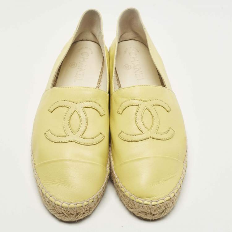 Pre Owned Chanel CC Size 40 Green Leather Espadrille Flats