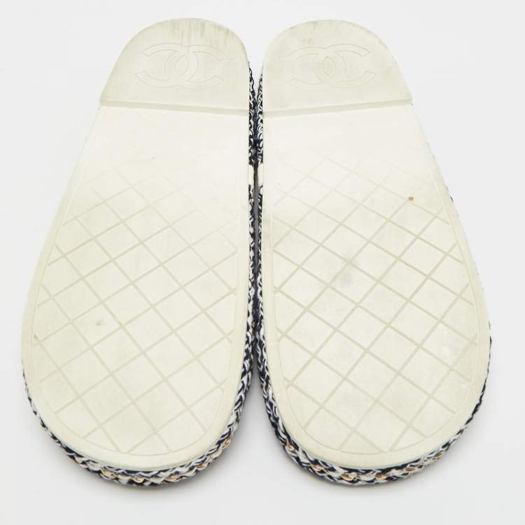 Pre Owned Chanel Dad Size 40 Navy Blue/White Leather and Rope Flat Sandals