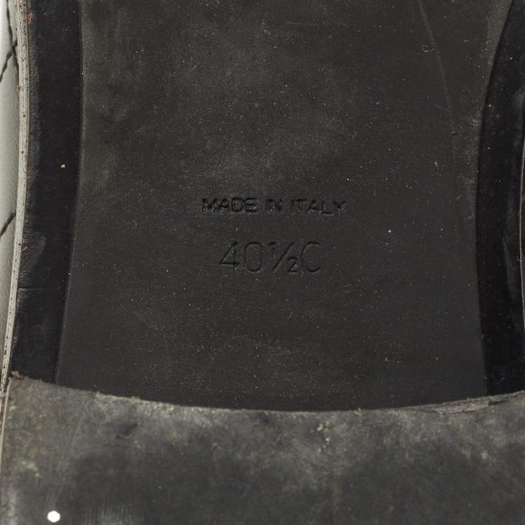 Pre Owned Chanel CC Size 40.5 Black Cannage Leather Pearl Button Matelasse Ankle Boots