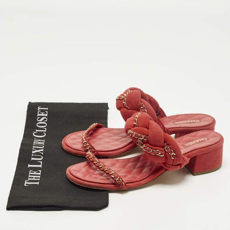 Pre Owned Chanel Size 40 Red Suede Chain Embellished Slide Sandals