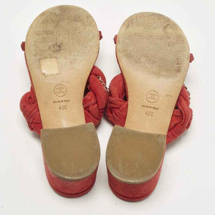 Pre Owned Chanel Size 40 Red Suede Chain Embellished Slide Sandals