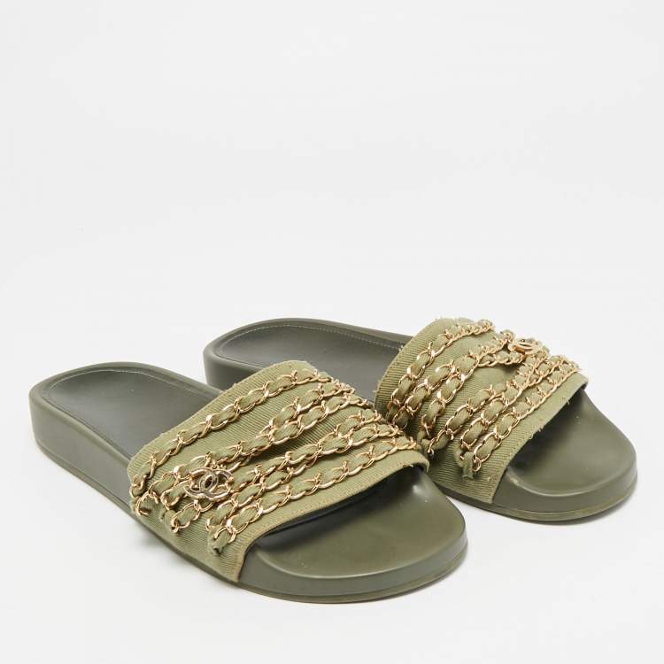 Pre Owned Chanel Tropiconic Size 40 Green Canvas Chain Pool Slides 