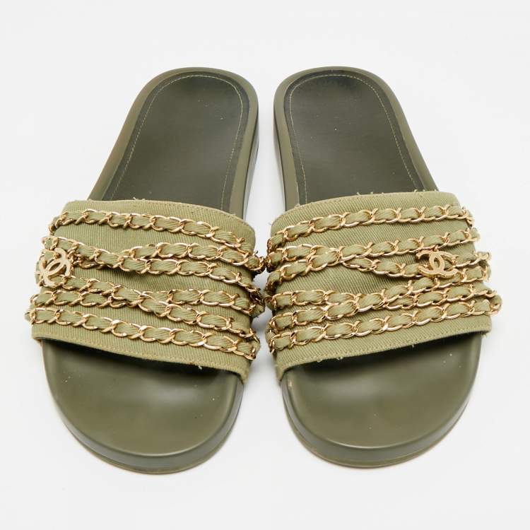 Pre Owned Chanel Tropiconic Size 40 Green Canvas Chain Pool Slides 