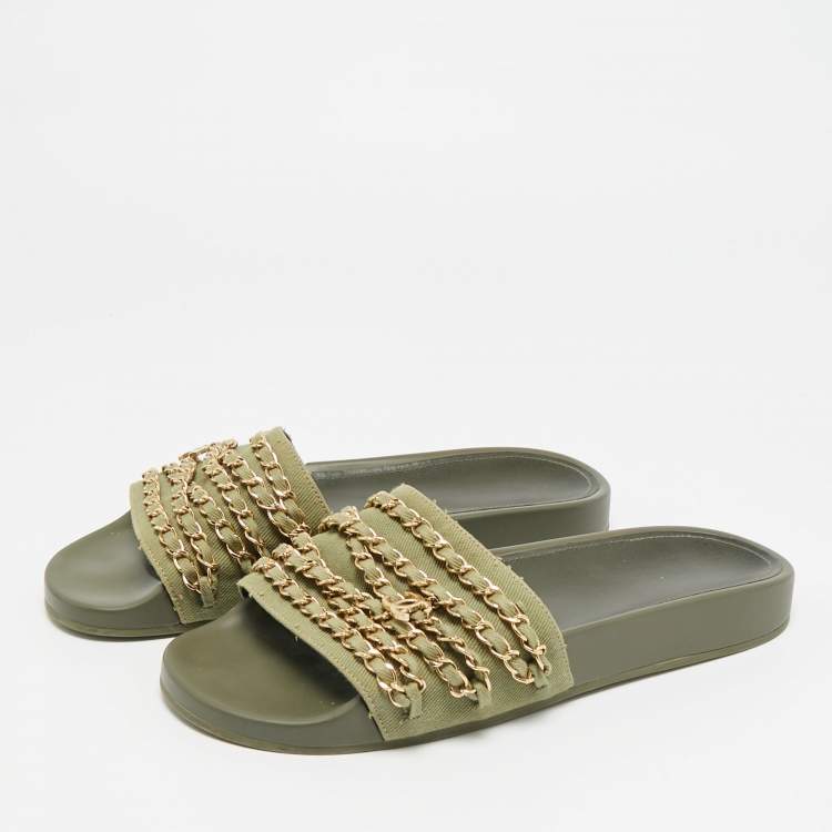 Pre Owned Chanel Tropiconic Size 40 Green Canvas Chain Pool Slides 