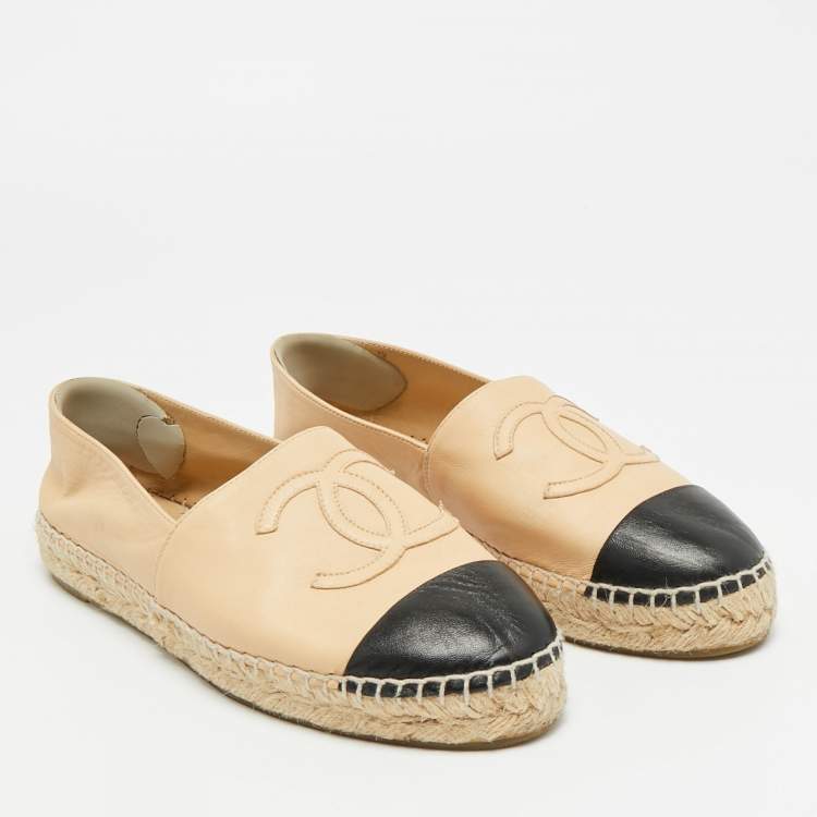 Pre Owned Chanel CC Interlock Logo Size 37 Beige/Black Leather Espadrille Flats
