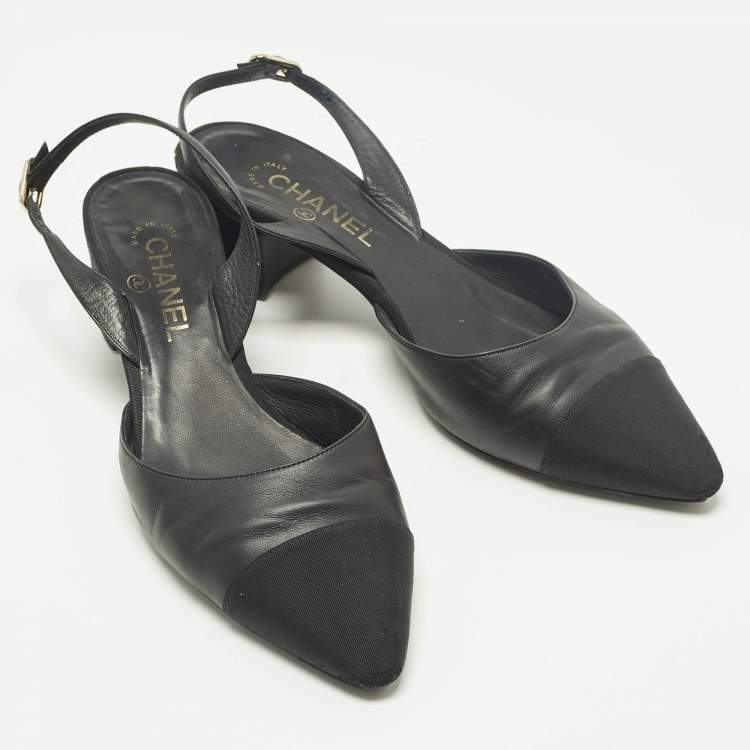مملوكة مسبقًا Chanel CC Cap Toe Size 41 Black Canvas and Leather Block Heel Slingback Pumps