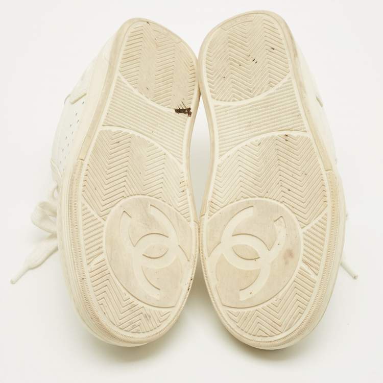 Pre Owned Chanel CC Size 37.5 White Perforated Leather Low Top Sneakers