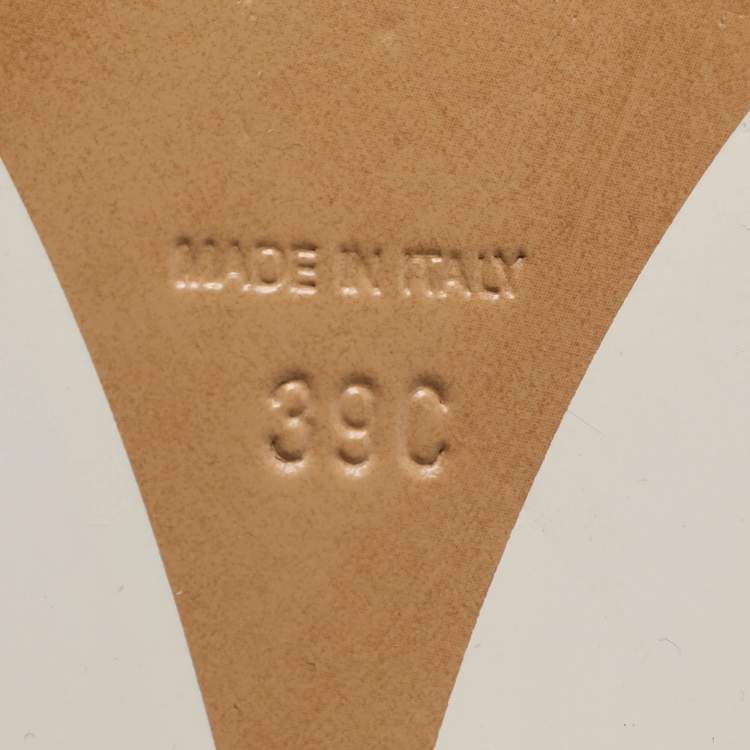 Pre Owned Chanel Logo Embellished Size 39 White Patent Leather Loafers