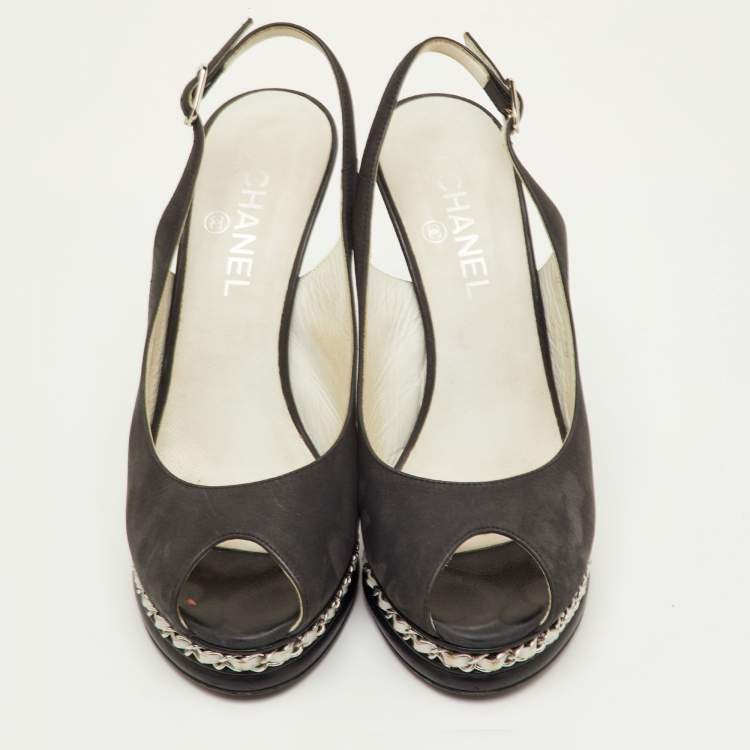 مملوكة مسبقًا Chanel Size 40.5 Black Leather Chain Link Platform Slingback Sandals