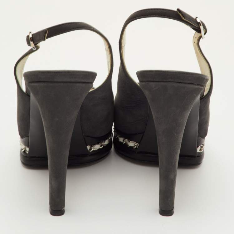 مملوكة مسبقًا Chanel Size 40.5 Black Leather Chain Link Platform Slingback Sandals